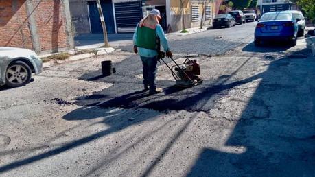 Villa de Pozos refuerza programa de bacheo en Rancho Viejo