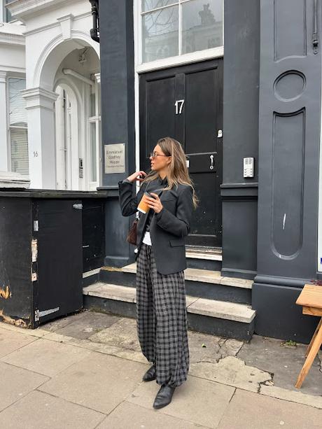 UN LOOK PARA CADA DIA DE LA SEMANA (452).-