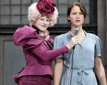 stills-hunger-games-effie-katniss--large-msg-132371026086