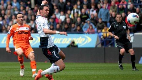 Injusto empate en el Reebok Stadium