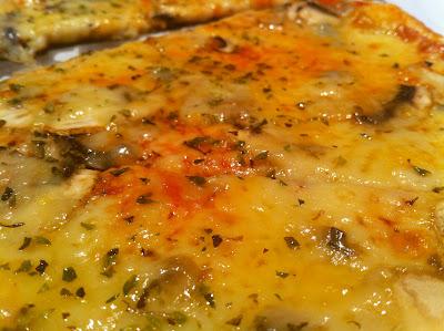 Pizza Via, pizzas de verdad, donde te comes hasta los bordes.