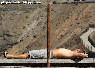 UN DOMINGO CUALQUIERA