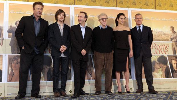 ANALIZANDO LA ALFOMBRA ROJA: El estilo de PENELOPE CRUZ en Roma!