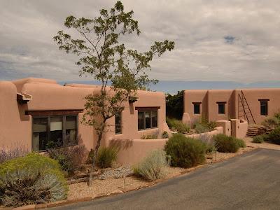 Entradas y Accesos Rusticos II