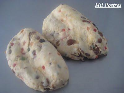 BBD nº 45.  Christmas Breads.  Panes de Navidad. Stollen relleno de mazapán