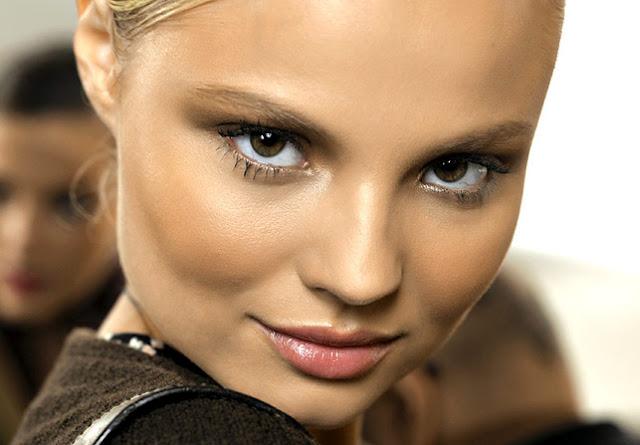 Misión: Borrar los signos de cansancio.