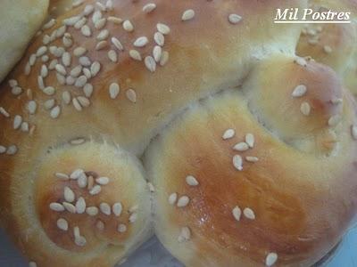 Pan entrelazado de aceite y sésamo