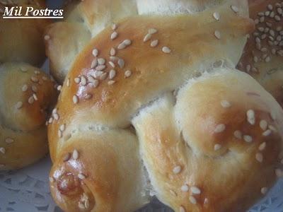 Pan entrelazado de aceite y sésamo