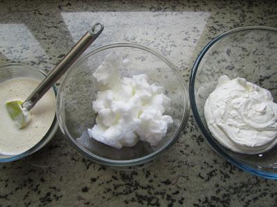 Vasitos de chocolate y galletas