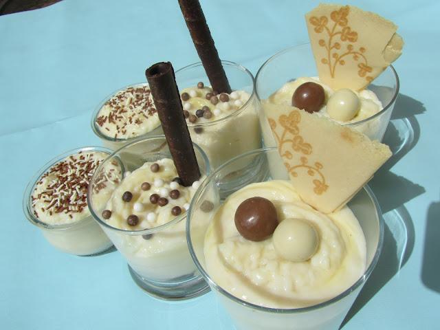 Vasitos de chocolate y galletas