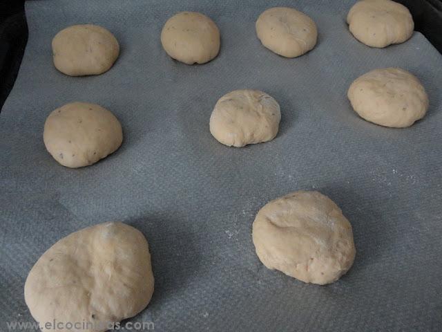 Pan de Tomate. Bollos de tomate