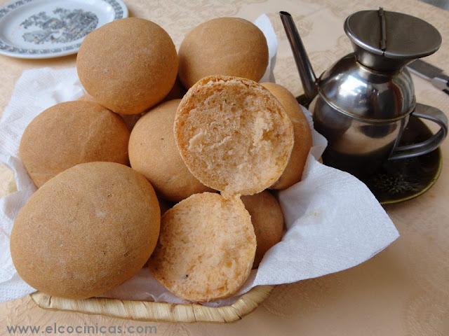 Pan de Tomate. Bollos de tomate