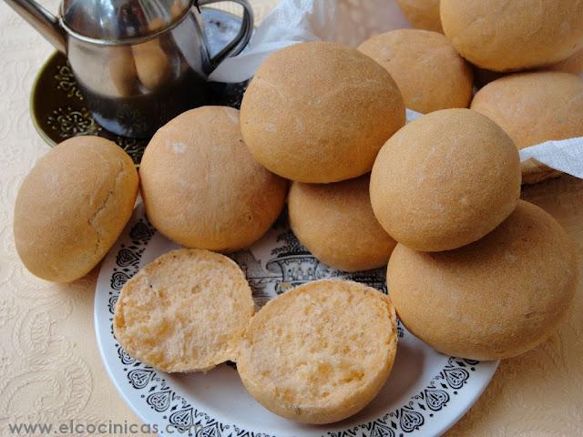 Pan de Tomate. Bollos de tomate