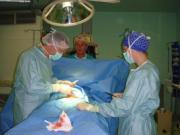 Un equipo médico de Cantabria realiza más de medio centenar de intervenciones quirúrgicas en Tindouf