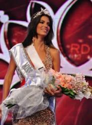 NOTICIA: DESTITUYEN A MISS RD, ESTABA CASADA