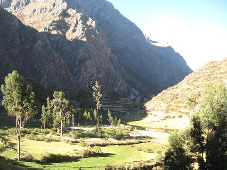 HUANCAYA: MAGIA Y COLOR DEL AGUA