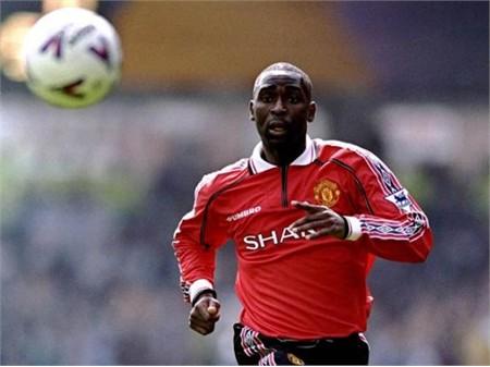 Manchester Derby: Sharing Players.