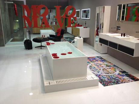 A-cero visita la Feria de Milán; Pabellón de la Feria (Parte I)