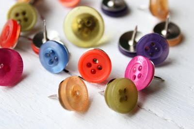 chinchetas con botones