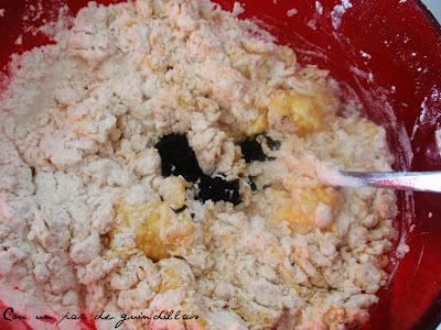 Tallarines negros con gambas y gulas