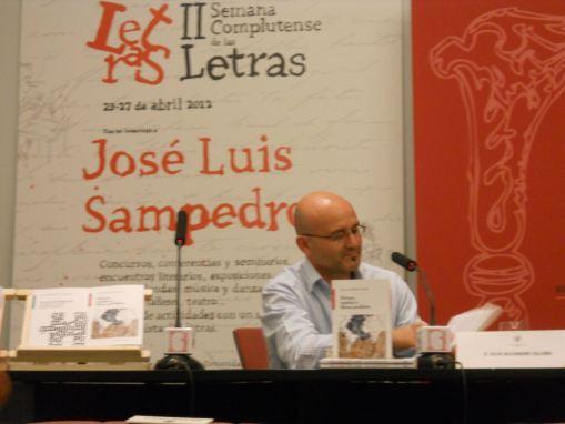 Fotos de la presentación de “Héroes, tumbas y libros perdidos”