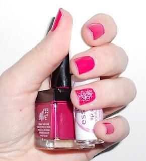 Manicura con placa de estampación