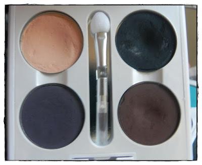 Organización de sombras sueltas con los quads de ELF Organización de sombras sueltas con los quads de ELF