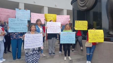 Jubilados del Poder Judicial de SLP exigen pago de aumentos pendientes y regularización salarial