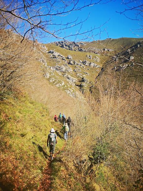 La Forcada y el Cuetu Santibánes (Cuchu) desde Pelluno