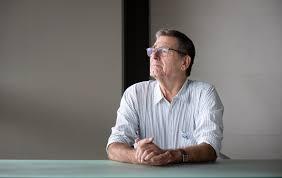 DEL POEMA DE CADA DÍA. HOY, MATERIALISMO DIALÉCTICO, DE BRUCE WEIGL DEL POEMA DE CADA DÍA. HOY, MATERIALISMO DIALÉCTICO, DE BRUCE WEIGL