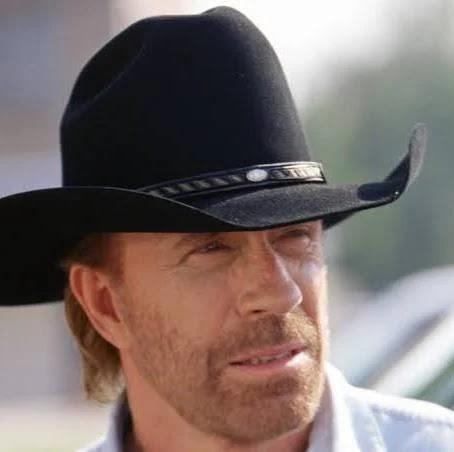 Adiós a Chuck Norris Adiós a Chuck Norris