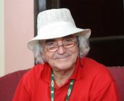 Entrevista a Rogelio Paris. El director de Kangamba también tiene mucho que decir.