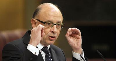 Gobierno y oposición se enfrascan y el rey vuelve al quirófano.