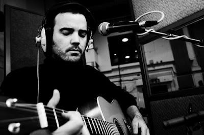 High Ceilings & Collarbones (2011) El Álbum Debut de Juan Zelada...