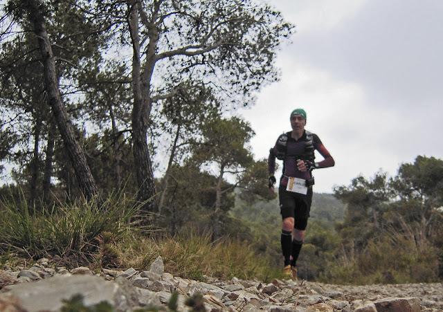 HTBCN 2012 - La crónica - Un Ultra Trail épico: viento, lluvia, niebla, dolor y sufrimiento... Soy 