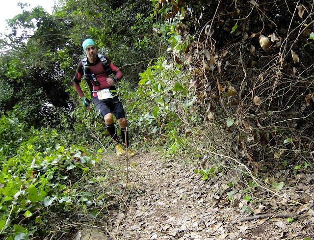 HTBCN 2012 - La crónica - Un Ultra Trail épico: viento, lluvia, niebla, dolor y sufrimiento... Soy 