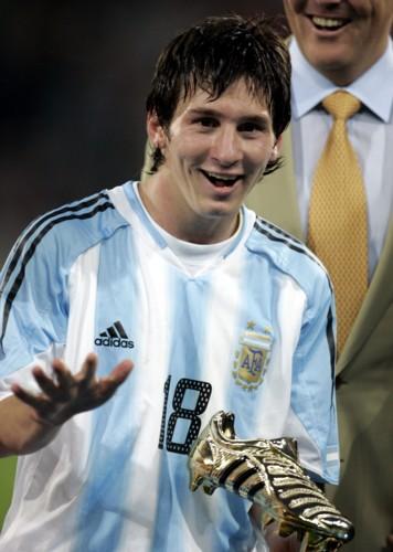 Camadas históricas: Países Bajos 2005 – Messi y diez más