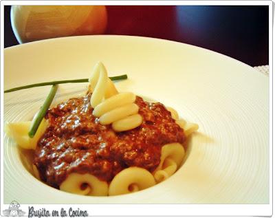 Trottole con crema de morcilla