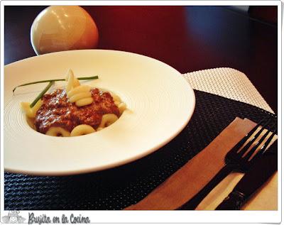 Trottole con crema de morcilla