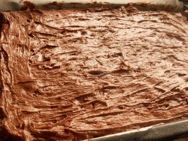 Brownie lujurioso de tres chocolates (Dolli Irigoyen)