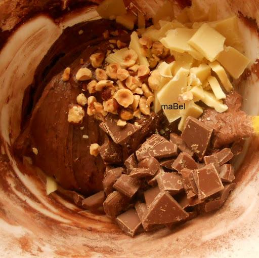 Brownie lujurioso de tres chocolates (Dolli Irigoyen)