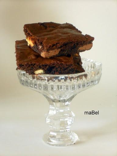 Brownie lujurioso de tres chocolates (Dolli Irigoyen)