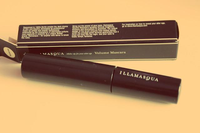 Makeup  Illamasqua Sombras en crema y mascara de pestañas