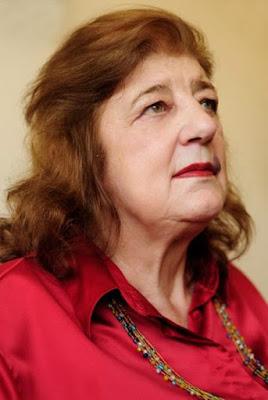 Juana Bignozzi | en la cuarta o quinta década de nuestras vidas... Juana Bignozzi | en la cuarta o quinta década de nuestras vidas...