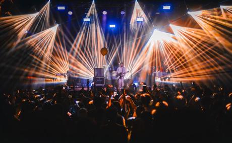 Crónica de Candelabro en Lima: Tormenta espiritual del sentimiento