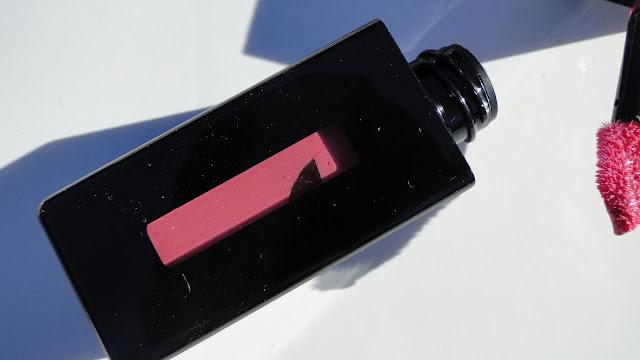 Te llevo bajo mi piel.