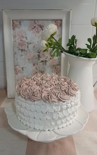 torta de cumpleaños elegante de mujer