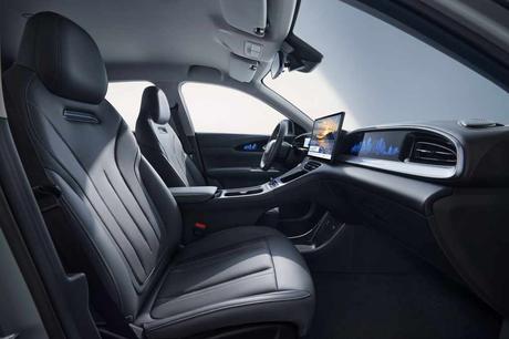 Geely lanza en Chile su aplicación de conectividad remota