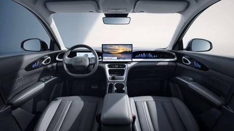 Geely lanza en Chile su aplicación de conectividad remota