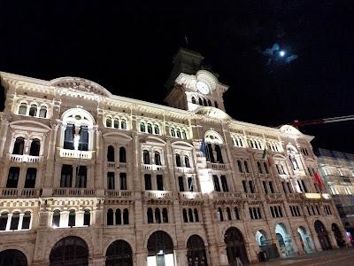 Viaje a Trieste. Los pasos que nos separan + Mileva Einstein Viaje a Trieste. Los pasos que nos separan + Mileva Einstein